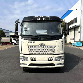 China FAW 4*2 heavy duty 360 rotation towing wrecker truck