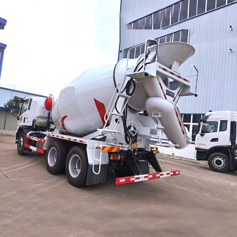 Camion malaxeur mobile pour machine de construction HOWO 10 Camion malaxeur mobile pour machine de construction HOWO 10