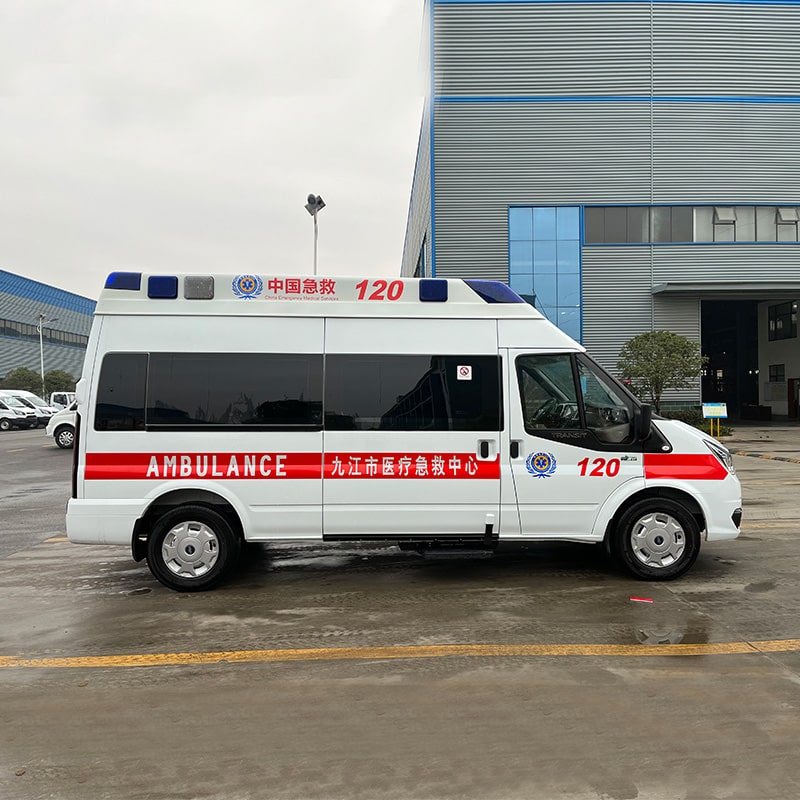 Ford 4*2 Emergency Monitoring ward-type ambulance Ford 4*2 Emergency Monitoring ward-type ambulance
