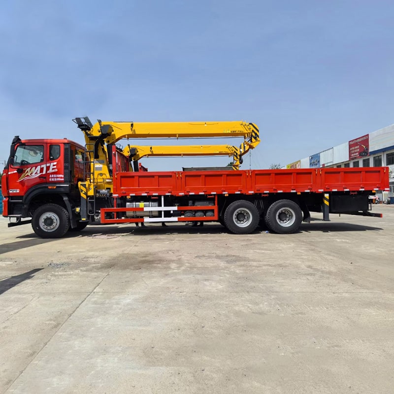Sinotruck Howo 14 Ton Telescopic Boom Truck Mounted Crane Sinotruck Howo 14 Ton Telescopic Boom Truck Mounted Crane