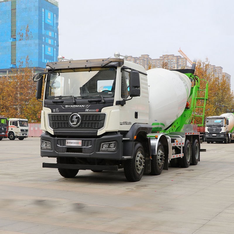 Camion malaxeur à béton SHACMAN 8*4 de 8 m3 Camion malaxeur à béton SHACMAN 8*4 de 8 m3
