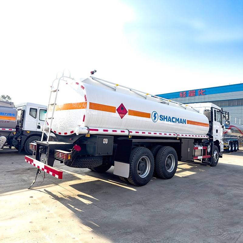 Camion de ravitaillement en carburant SHACMAN 6*4 Camion de ravitaillement en carburant SHACMAN 6*4