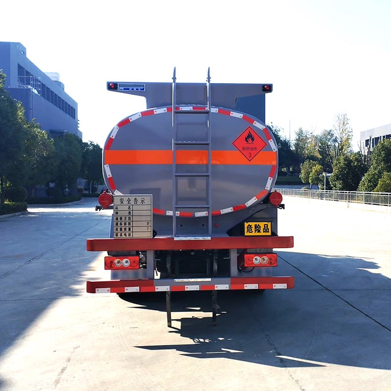 Foton 10000 Liters 4x2 Small Fuel Delivery Trucks for Sale Foton 10000 Liters 4x2 Small Fuel Delivery Trucks for Sale