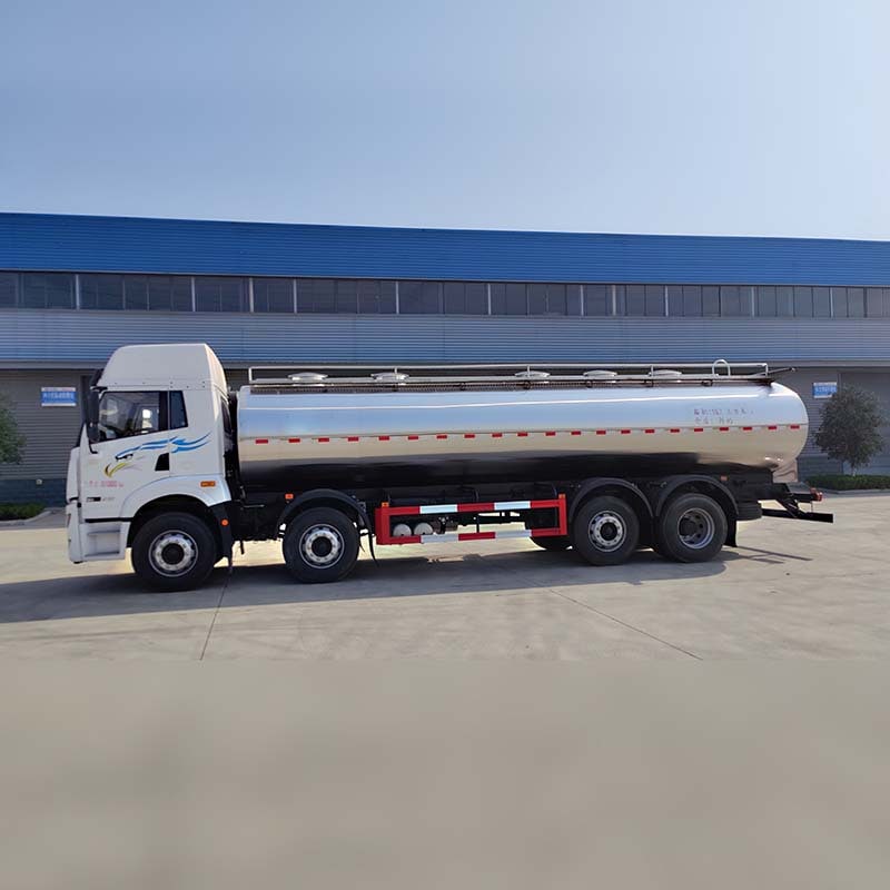 FAW 8*2 22000 литров автоцистерна для воды и молока FAW 8*2 22000 литров автоцистерна для воды и молока