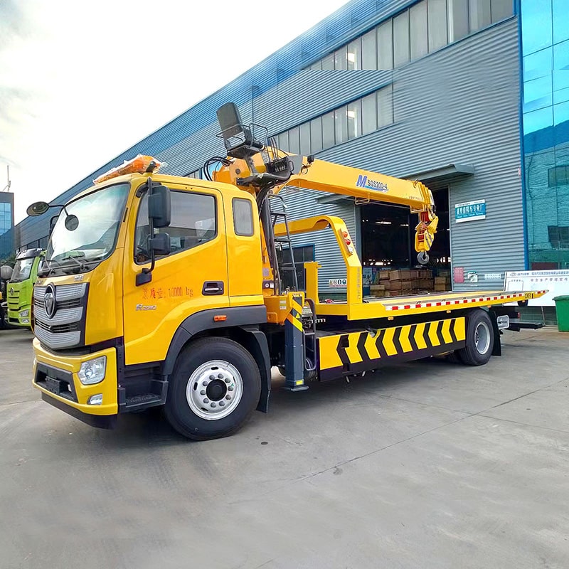 Эвакуатор Foton Flatbed с установленным 8-тонным краном Эвакуатор Foton Flatbed с установленным 8-тонным краном