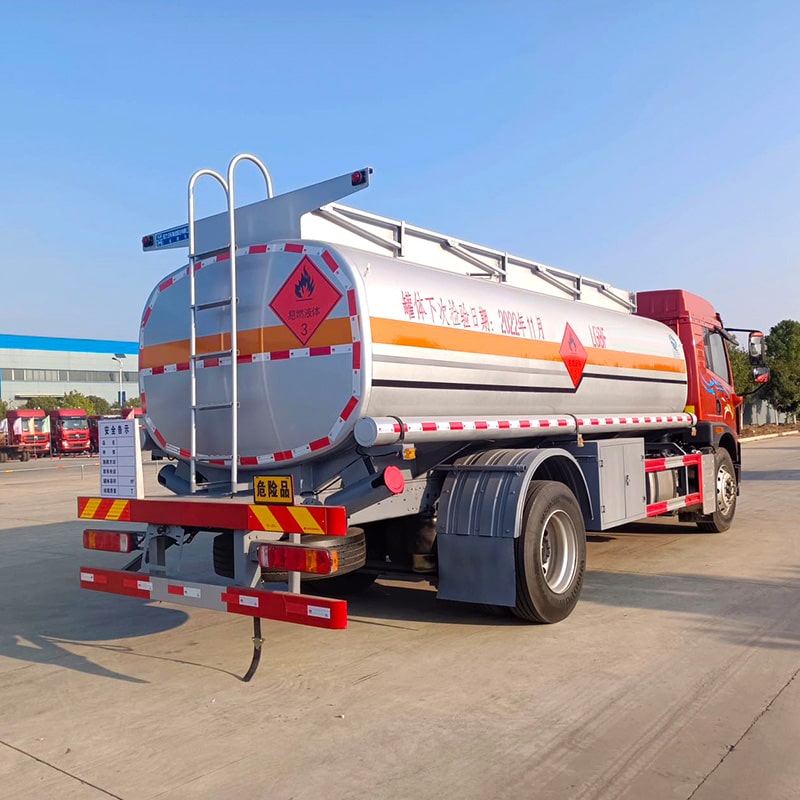Новый или б/у FAW 4x2 14400L Автоцистерна на продажу Новый или б/у FAW 4x2 14400L Автоцистерна на продажу