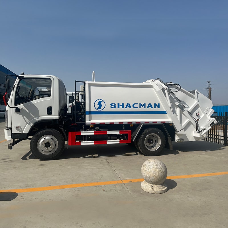 SHACMAN 6 CBM Petit camion compacteur de déchets 4x2 à vendre SHACMAN 6 CBM Petit camion compacteur de déchets 4x2 à vendre
