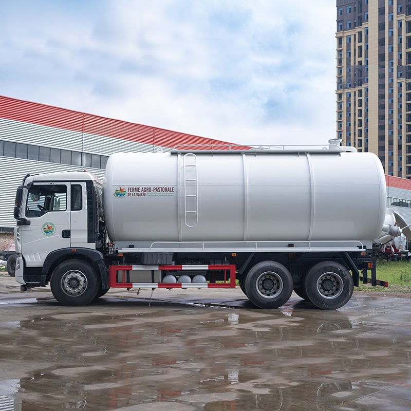 Sinotruk 24 тонны высокого давления для очистки и аспирации канализации Sinotruk 24 тонны высокого давления для очистки и аспирации канализации