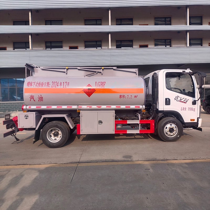 Camion de livraison à essence diesel FAW 7200L Camion de livraison à essence diesel FAW 7200L