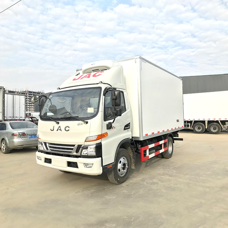 شاحنات تبريد صغيرة JAC 18m3 لنقل اللحوم والخضروات شاحنات تبريد صغيرة JAC 18m3 لنقل اللحوم والخضروات