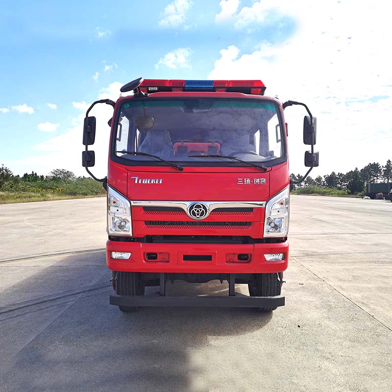 Camion de lutte contre l'incendie 4x4 tout neuf de 6 000 litres avec eau et mousse Camion de lutte contre l'incendie 4x4 tout neuf de 6 000 litres avec eau et mousse