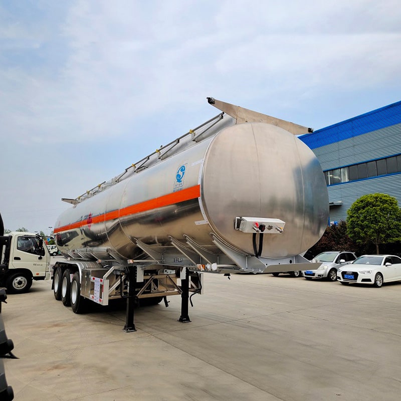 Aluminum Alloy 42000L 3 Axle Water Edible Oil Delivery Tank Aluminum Alloy 42000L 3 Axle Water Edible Oil Delivery Tank