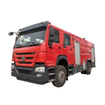 Howo 4 x2 8000L Water Tank Fire Truck for Sale