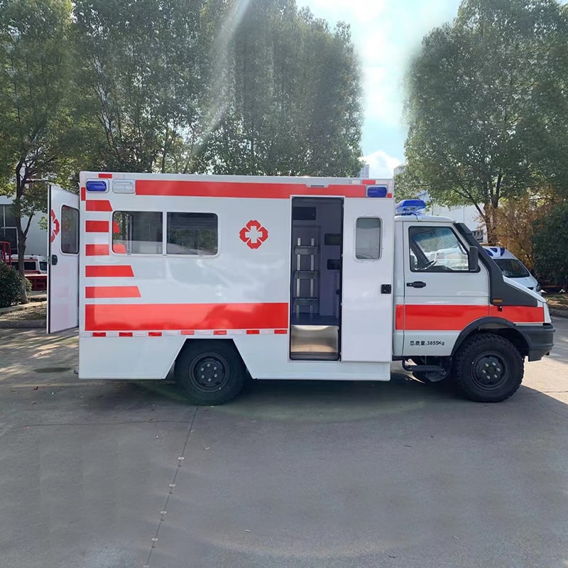 Iveco cross-country monitoring ambulance vehicle Iveco cross-country monitoring ambulance vehicle
