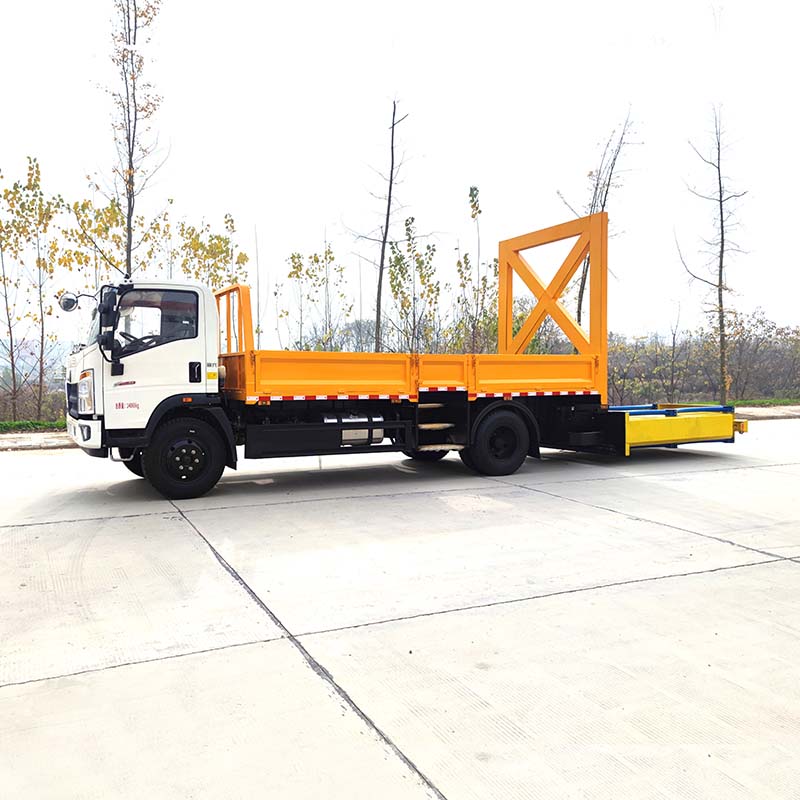 HOWO горячая продажа 100K 4*2 автомобильный буферный грузовик для предотвращения столкновений HOWO горячая продажа 100K 4*2 автомобильный буферный грузовик для предотвращения столкновений