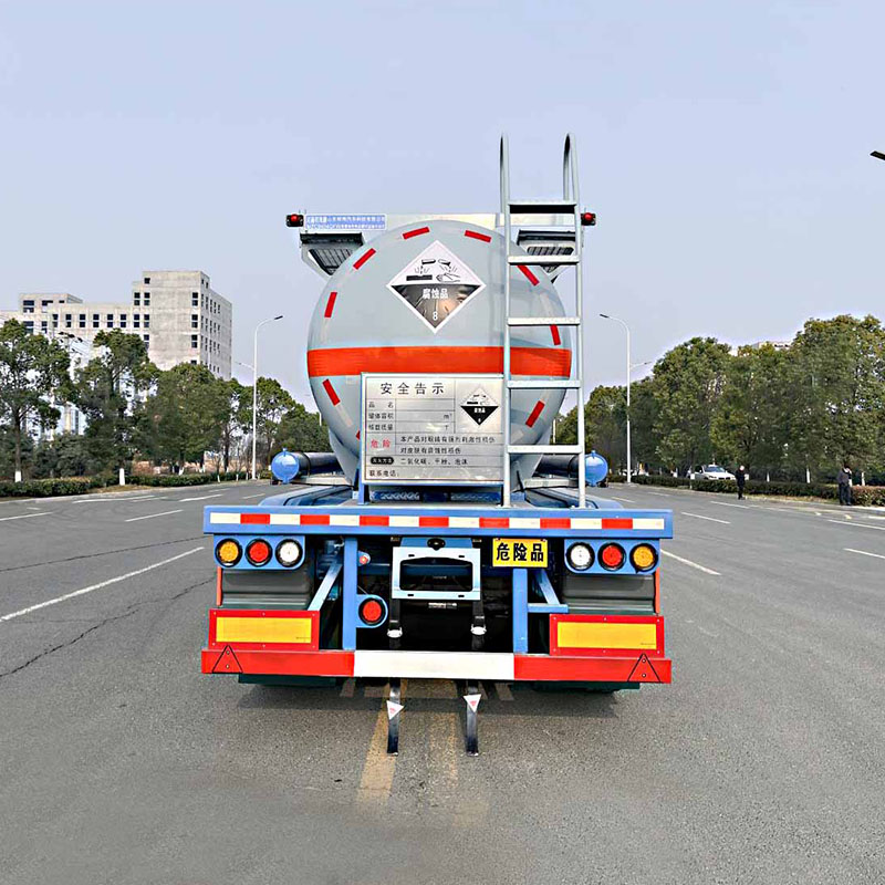 Semi-remorque de transport d'acide sulfurique concentré de 18 m3 Semi-remorque de transport d'acide sulfurique concentré de 18 m3