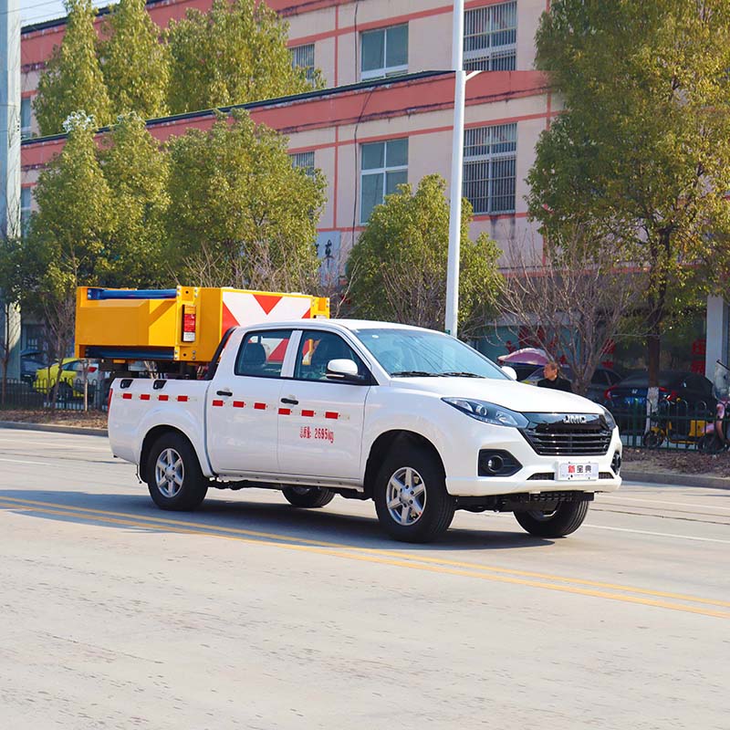 JMC pickup 70K грузовик с буфером для предотвращения столкновений JMC pickup 70K грузовик с буфером для предотвращения столкновений