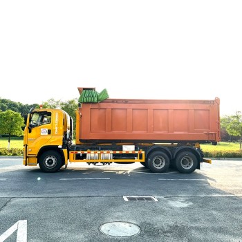 Janpan Brand Heavy Duty 30 Ton Hook Lift Garbage Truck