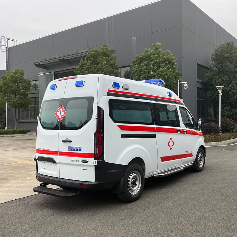 Ford 4*2 high quality RHD ward-type ambulance