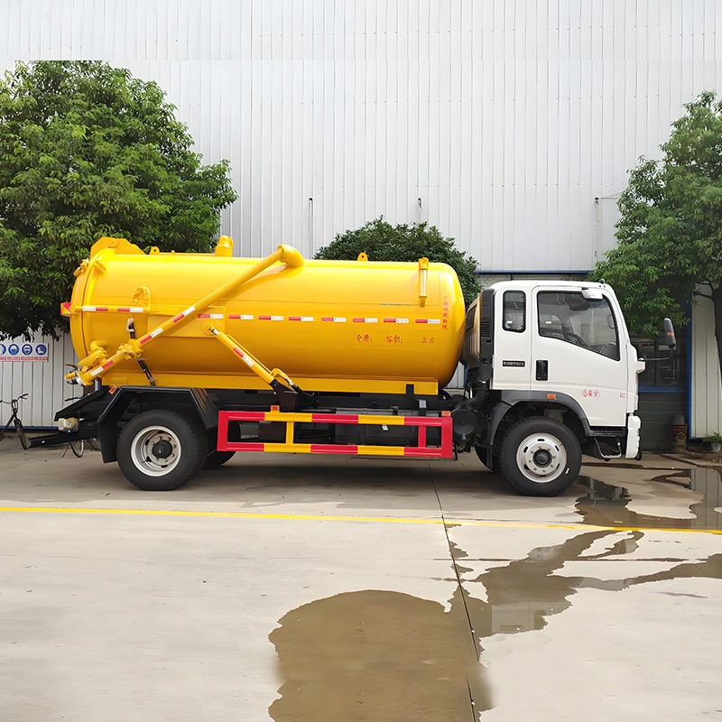 Howo 4x2 7000L Малый септик Фекальный Suciton Автоцистерна Howo 4x2 7000L Малый септик Фекальный Suciton Автоцистерна