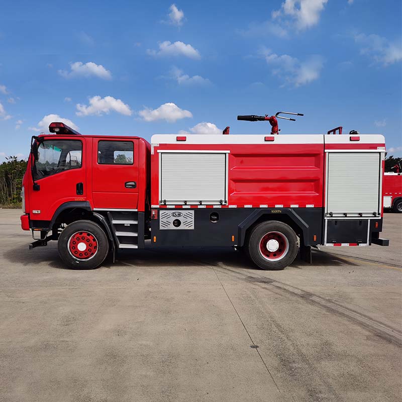 Camion de lutte contre l'incendie 4x4 tout neuf de 6 000 litres avec eau et mousse Camion de lutte contre l'incendie 4x4 tout neuf de 6 000 litres avec eau et mousse