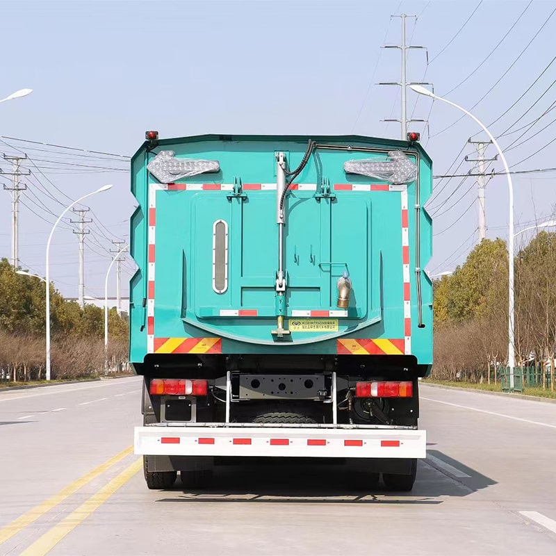 SINOTRUK 4*2 new or used price of road sweeper truck SINOTRUK 4*2 new or used price of road sweeper truck