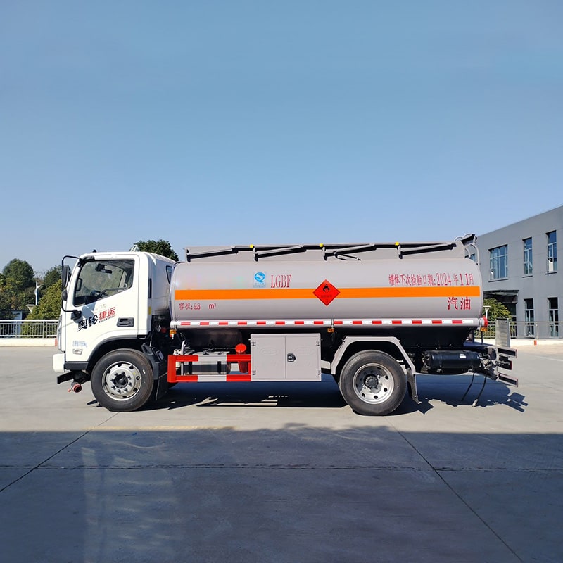 Foton 10000 Liters 4x2 Small Fuel Delivery Trucks for Sale Foton 10000 Liters 4x2 Small Fuel Delivery Trucks for Sale