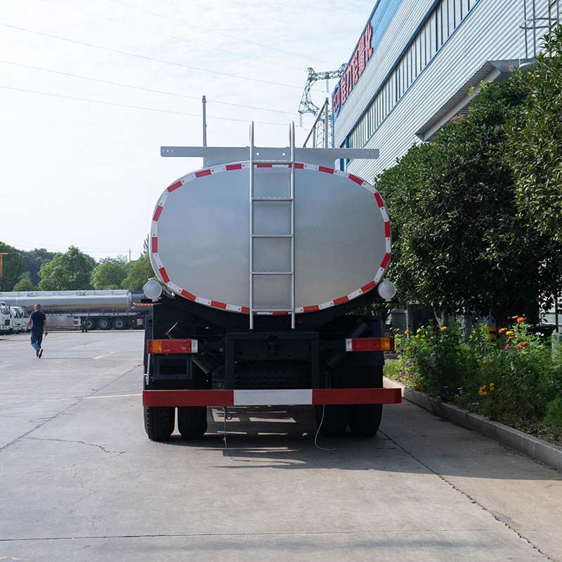 Shacman 4x2 15000 litres mobile fuel tanker truck Shacman 4x2 15000 litres mobile fuel tanker truck
