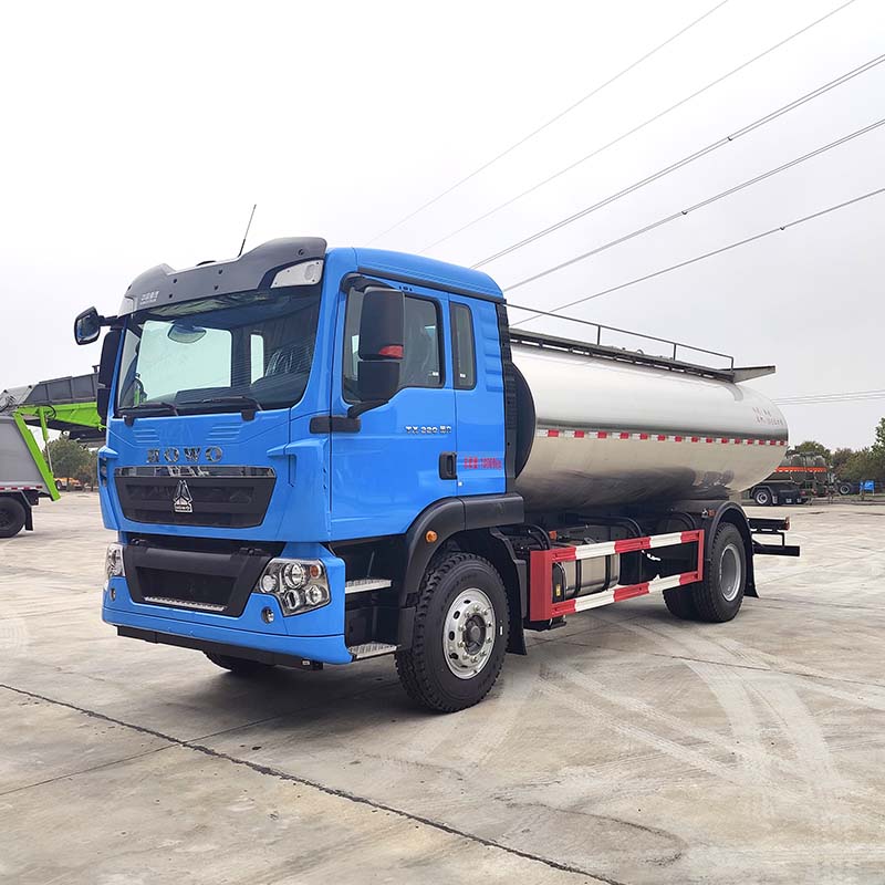 HOWO 4*2 Нержавеющая сталь 2 оси 13т молоковоз HOWO 4*2 Нержавеющая сталь 2 оси 13т молоковоз