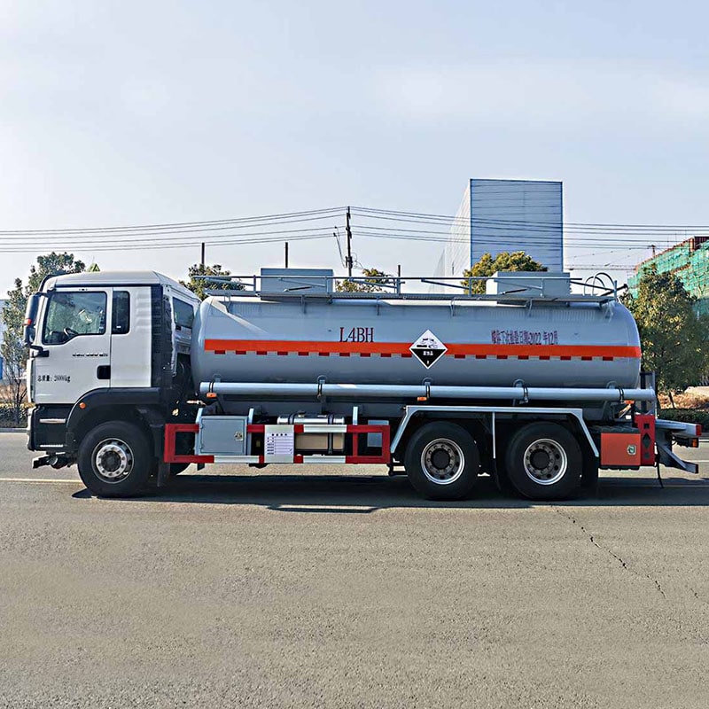 SINOTRUK 6*4 14 тонн цистерна для аммиачной селитры с прицепом SINOTRUK 6*4 14 тонн цистерна для аммиачной селитры с прицепом