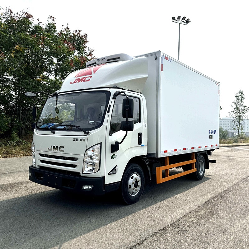 Цена на фургон-рефрижератор JMC Small 5 Ton Freezer Refrigerated Box Truck Цена на фургон-рефрижератор JMC Small 5 Ton Freezer Refrigerated Box Truck
