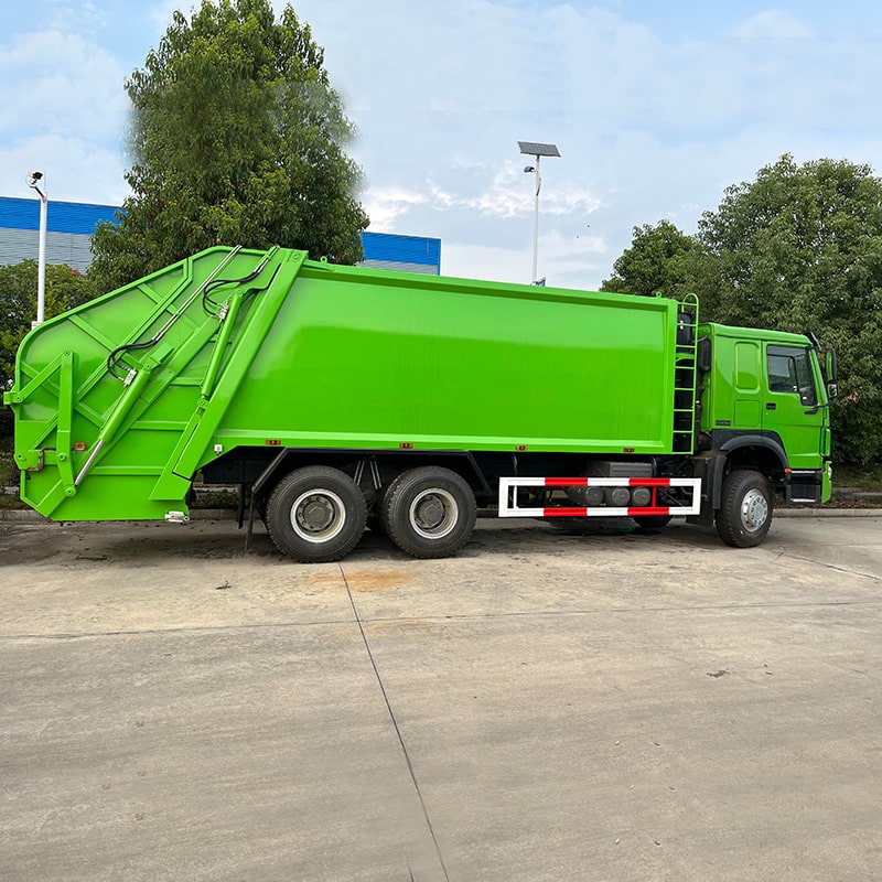 SINOTRUCK HOWO 18 CBM Compactor Garbage Truck 6 x 4 for Sale SINOTRUCK HOWO 18 CBM Compactor Garbage Truck 6 x 4 for Sale