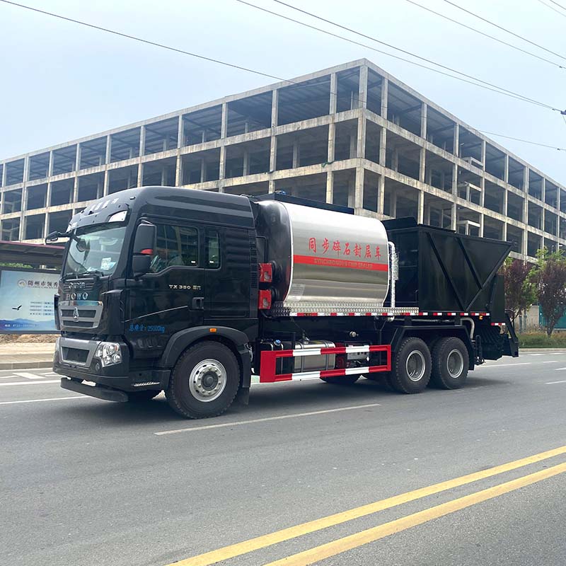 Howo 6x4 Асфальто-гравийный синхронный разбрасыватель Howo 6x4 Асфальто-гравийный синхронный разбрасыватель