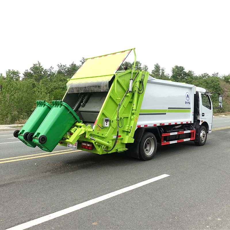 Dongfeng 5Ton 8cbm компрессионный мусоровоз Dongfeng 5Ton 8cbm компрессионный мусоровоз