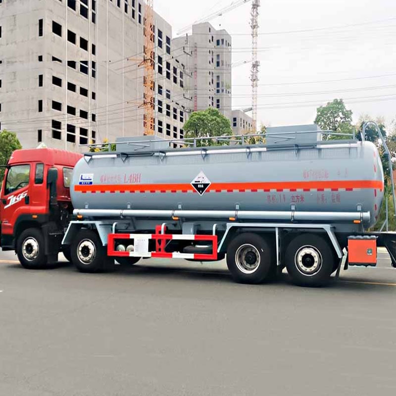 FAW 20 тонн 8*4 грузовик для перевозки уксусно-фосфорного раствора FAW 20 тонн 8*4 грузовик для перевозки уксусно-фосфорного раствора