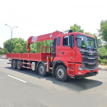 رافعة JAC 15 طنًا 8*4 ذات ذراع تلسكوبي مثبتة على شاحنة