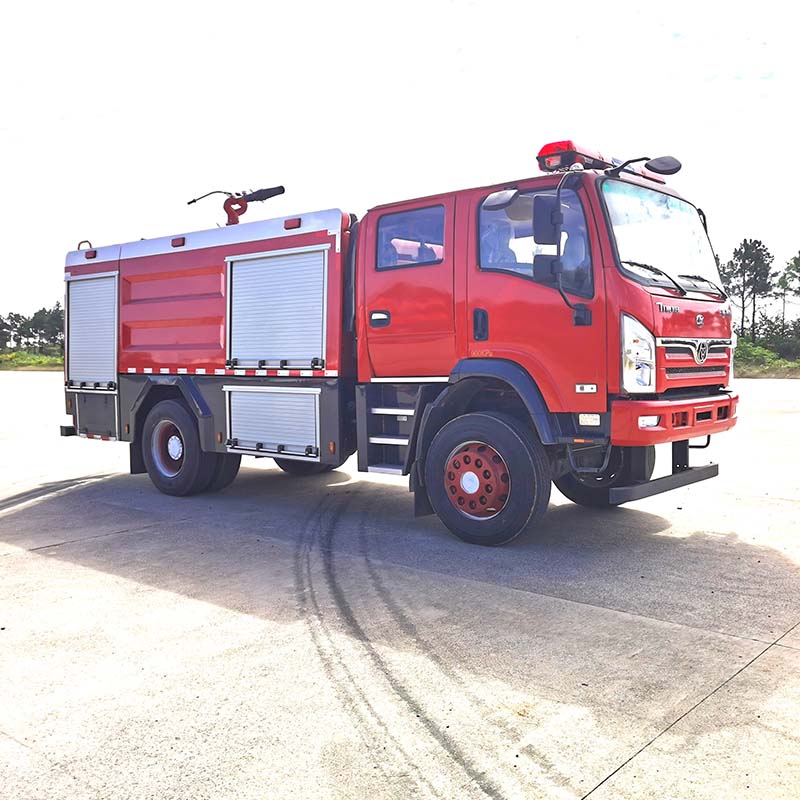 Camion de lutte contre l'incendie 4x4 tout neuf de 6 000 litres avec eau et mousse Camion de lutte contre l'incendie 4x4 tout neuf de 6 000 litres avec eau et mousse