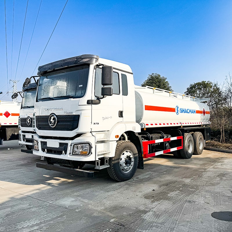 Camion de ravitaillement en carburant SHACMAN 6*4 Camion de ravitaillement en carburant SHACMAN 6*4