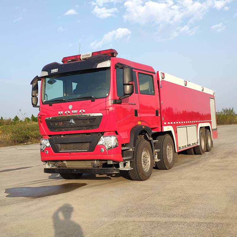Camion de lutte contre l'incendie HOWO 8x4 25 tonnes à eau, mousse et poudre Camion de lutte contre l'incendie HOWO 8x4 25 tonnes à eau, mousse et poudre