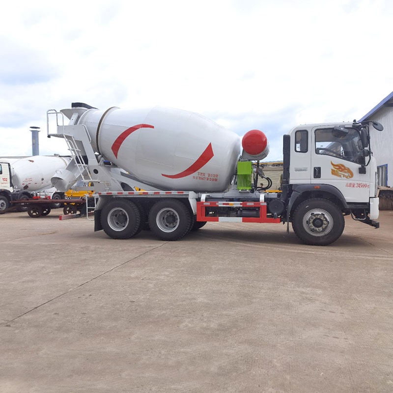 Camion malaxeur mobile pour machine de construction HOWO 10 Camion malaxeur mobile pour machine de construction HOWO 10