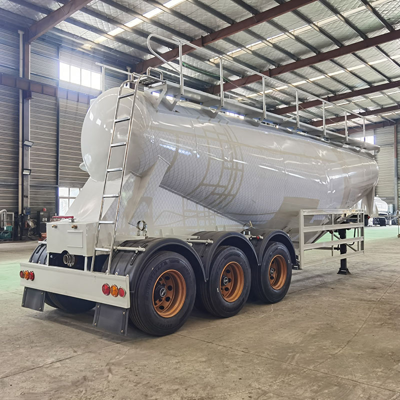 Semi-remorque citerne de 28 m3 pour le transport de poudre de ciment en vrac à vendre Semi-remorque citerne de 28 m3 pour le transport de poudre de ciment en vrac à vendre