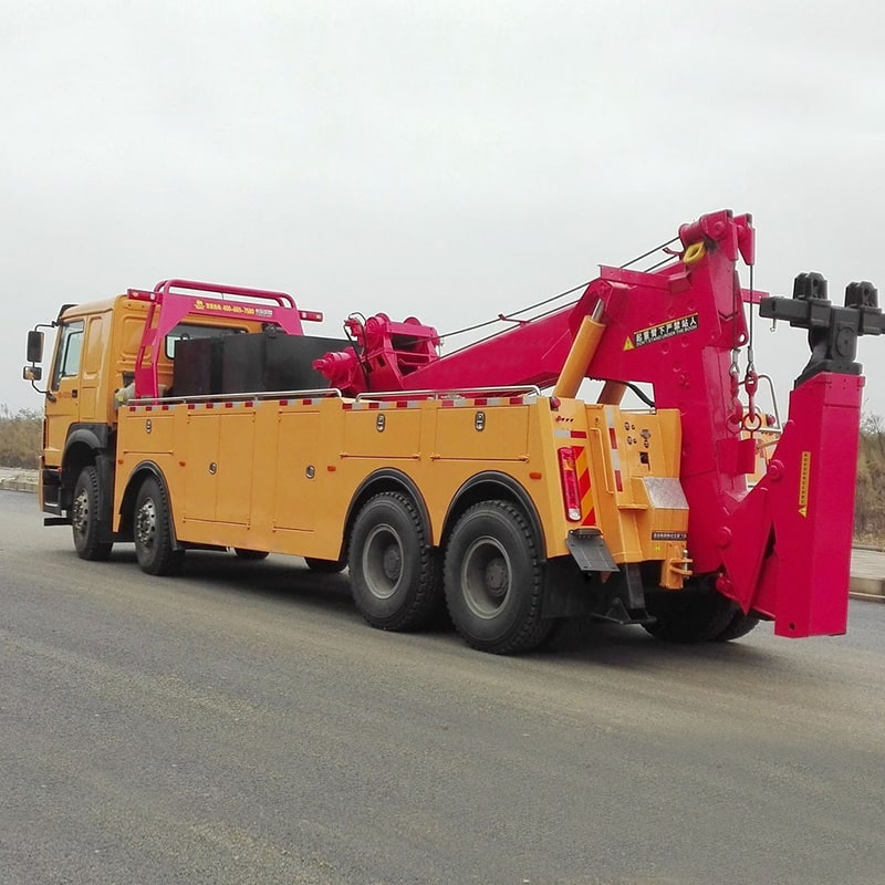 SINOTRUK 8*4 heavy duty 80 ton Rotation Wrecker Tow Truck SINOTRUK 8*4 heavy duty 80 ton Rotation Wrecker Tow Truck