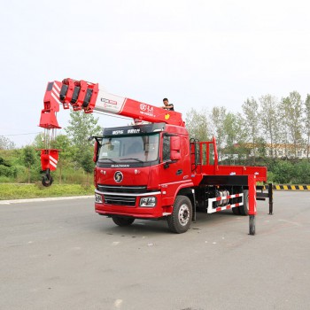 رافعة SHACMAN مثبتة على شاحنة بذراع مستقيمة بطول 20 مترًا