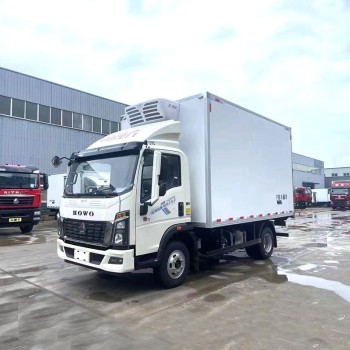 SINOTRUK HOWO 4*2 23m3 right hand drive refrigerator truck