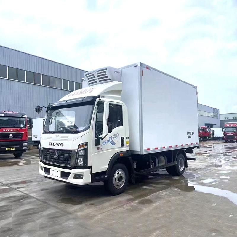 SINOTRUK HOWO 4*2 23m3 right hand drive refrigerator truck SINOTRUK HOWO 4*2 23m3 right hand drive refrigerator truck