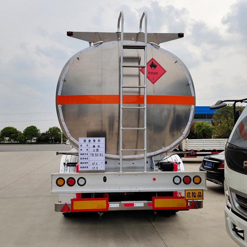 Aluminum Alloy 42000L 3 Axle Water Edible Oil Delivery Tank Aluminum Alloy 42000L 3 Axle Water Edible Oil Delivery Tank