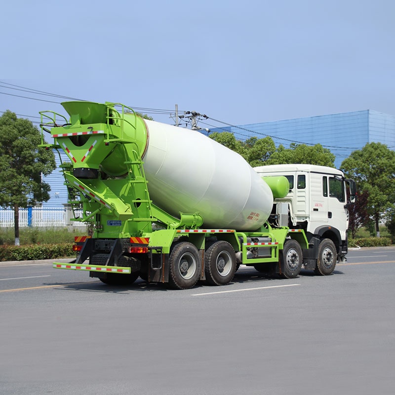Vente directe d'usine HOWO 8*4 camion malaxeur à béton à vendre Vente directe d'usine HOWO 8*4 camion malaxeur à béton à vendre