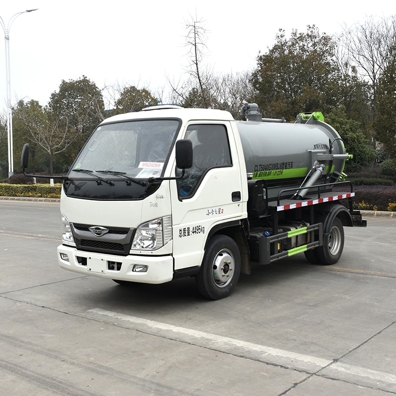 Foton 4*2 2000L вакуумная машина для откачки сточных вод Foton 4*2 2000L вакуумная машина для откачки сточных вод