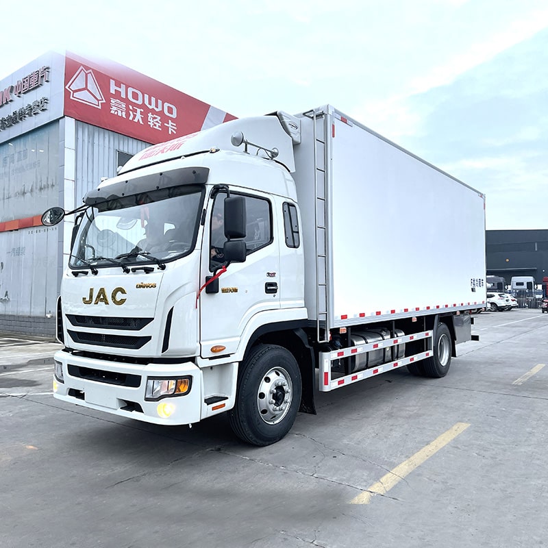 Рефрижераторы JAC 4*2 для перевозки свежих продуктов на продажу Рефрижераторы JAC 4*2 для перевозки свежих продуктов на продажу