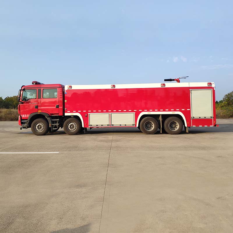 Camion de lutte contre l'incendie HOWO 8x4 25 tonnes à eau, mousse et poudre Camion de lutte contre l'incendie HOWO 8x4 25 tonnes à eau, mousse et poudre